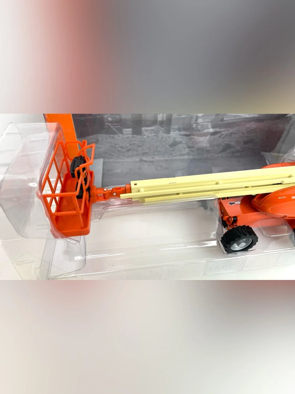 RARE JLG 2015 600S Telescopic Boom Lift 1:32 Scale Collectible Die Cast Series 4